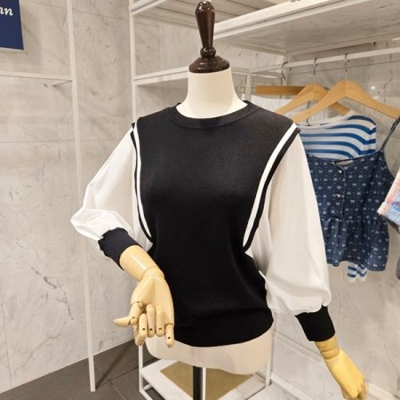 소매배색 라운드 니트