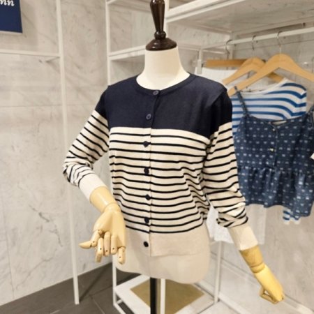 라운드넥 스트라이프 가디건