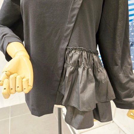 사선 주름 긴팔 티셔츠