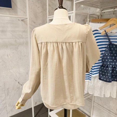 스퀘어넥 핀턱주름 블라우스