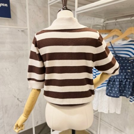 쓰리단추 스트라이프 니트