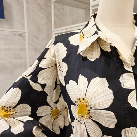 빅 플라워 루즈핏 카라 셔츠