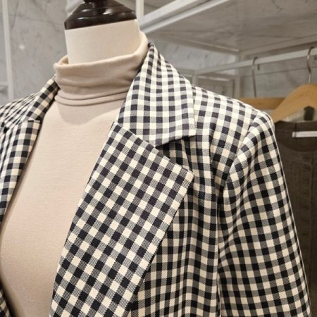 배색 체크 카라 자켓