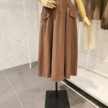 양 포켓 뒷 밴딩 스커트