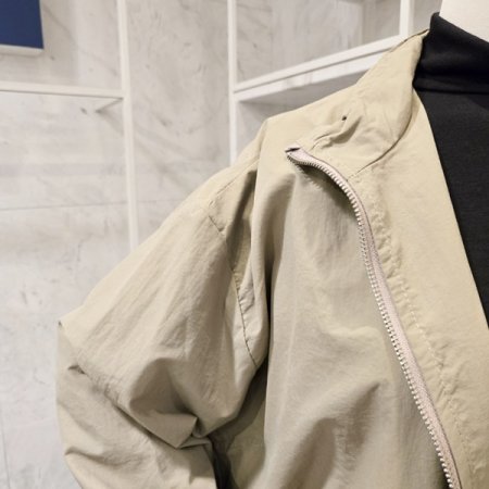 레터링 배색 스트링 야상점퍼