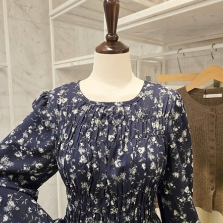 플로럴 셔링 원피스