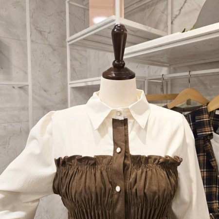 코듀로이 배색 셔링 블라우스