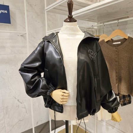 로고자수 레더 점퍼