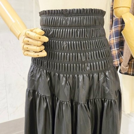 스모크 레더 스커트