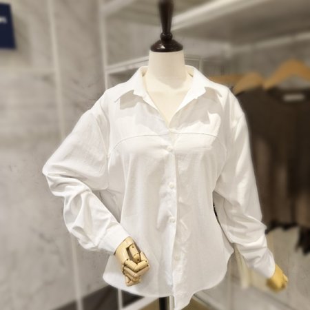 뒷 꼬임 카라 블라우스