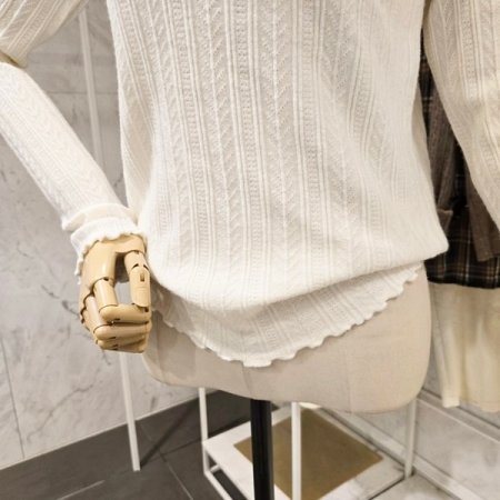 롤링 폴라 패턴 니트