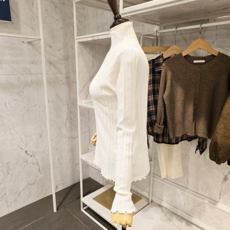 롤링 폴라 패턴 니트