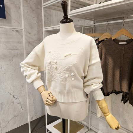 꽃 짜임 라운드넥 니트