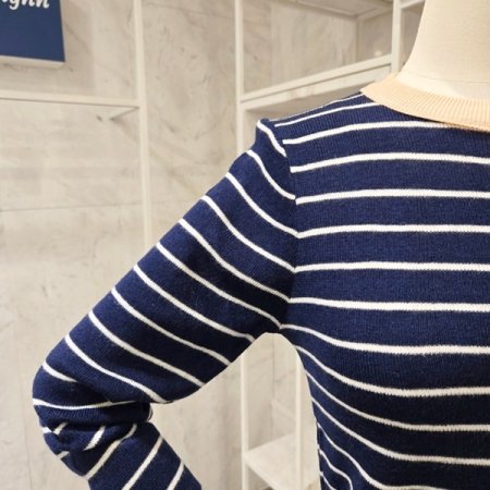 줄무늬 배색 니트