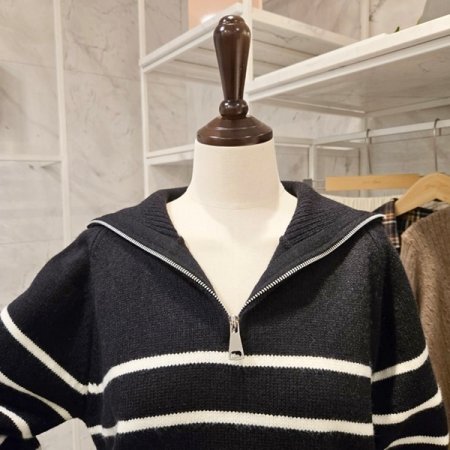 반집업 카라 스트라이프 니트