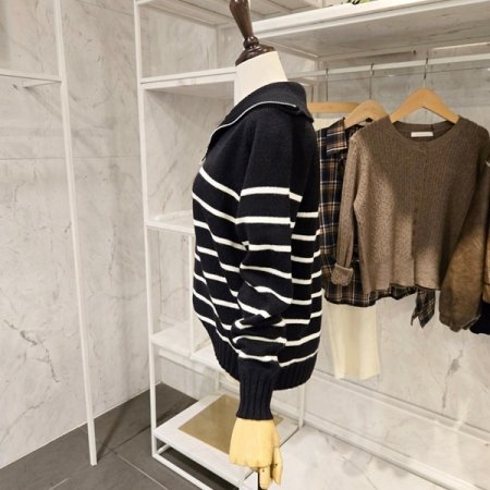 반집업 카라 스트라이프 니트