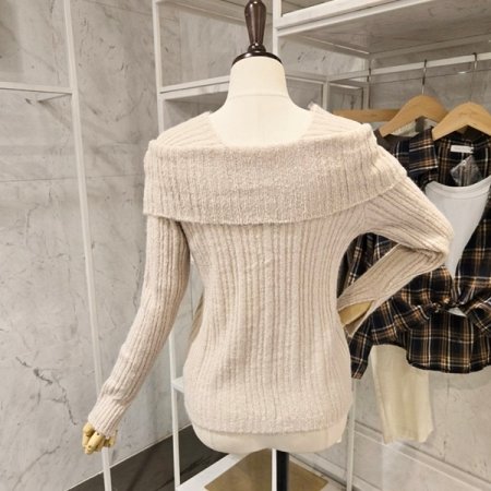 숄더 포인트 니트