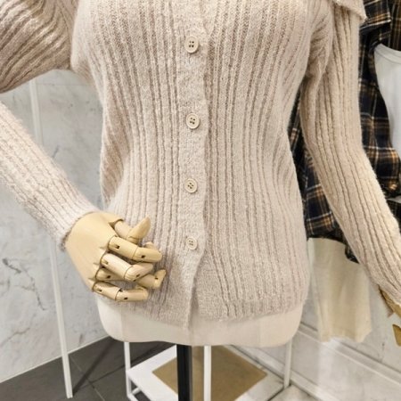 숄더 포인트 니트