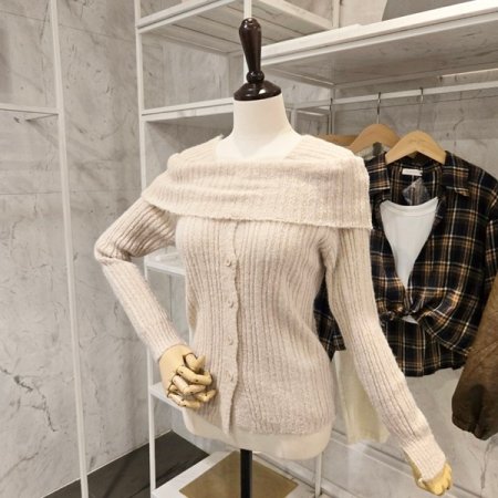 숄더 포인트 니트