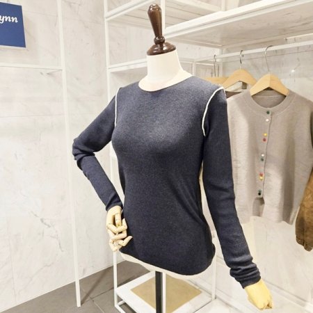 어깨 배색 니트