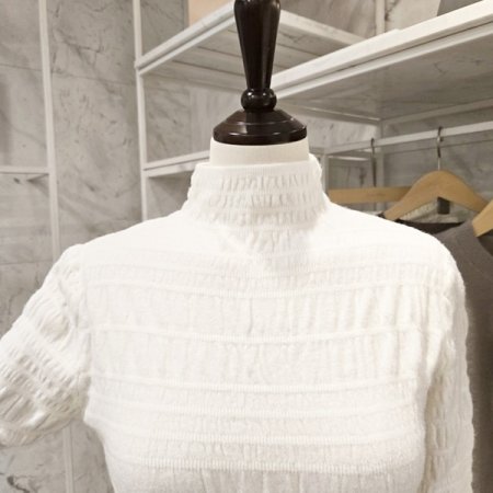 폴라 심플패턴 니트