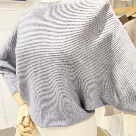 보트넥 가오리핏 니트