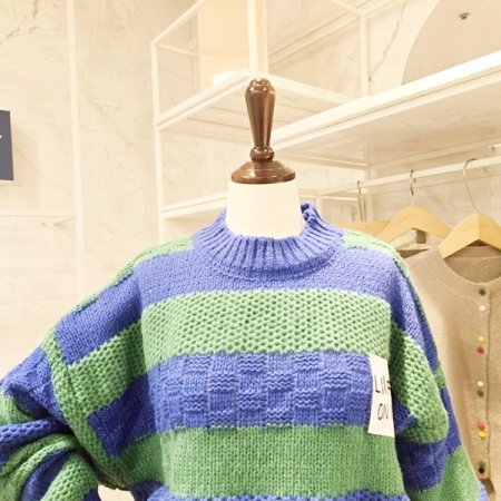 패치 줄무늬 오버핏 니트