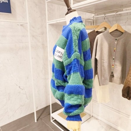 패치 줄무늬 오버핏 니트