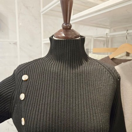 옆 트임 골지 폴라 니트