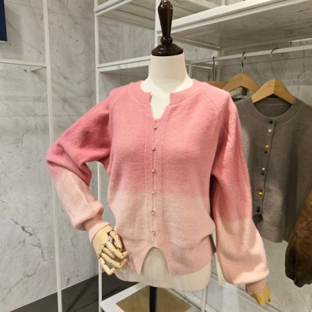 그라데이션 장식 니트