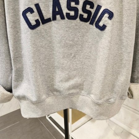 클래식 레터링 맨투맨티셔츠