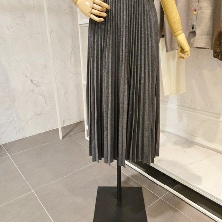 비쥬장식 플리츠 스커트