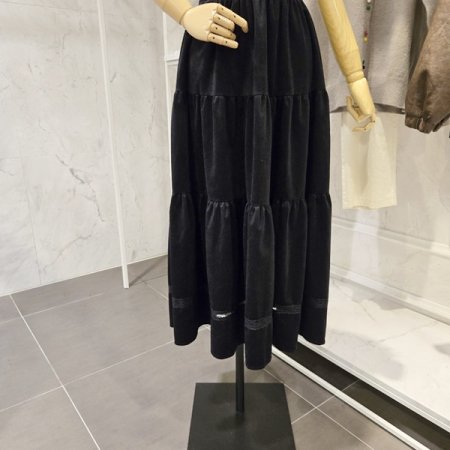 레이스 디테일 스커트