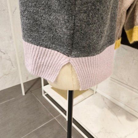 카라 줄무늬 니트