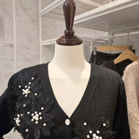 플라워 장식 브이넥 가디건