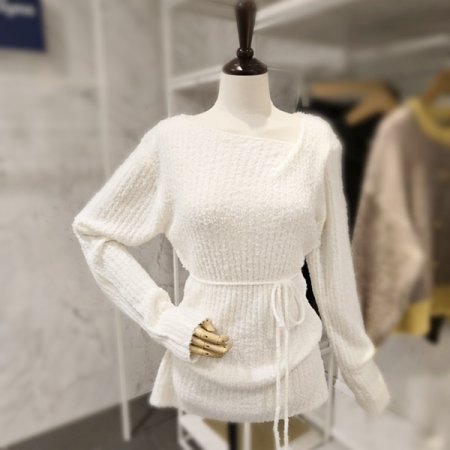 트임 끈 부클 니트