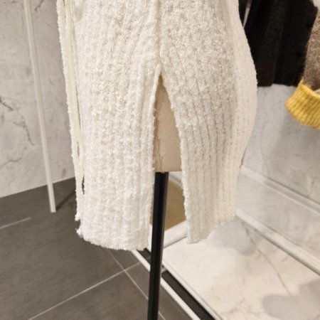 트임 끈 부클 니트