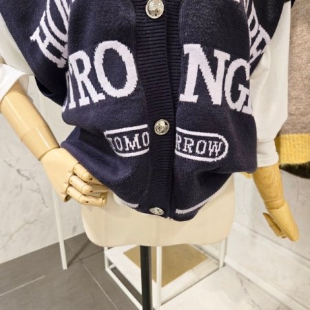 레터링 루즈핏 니트 조끼