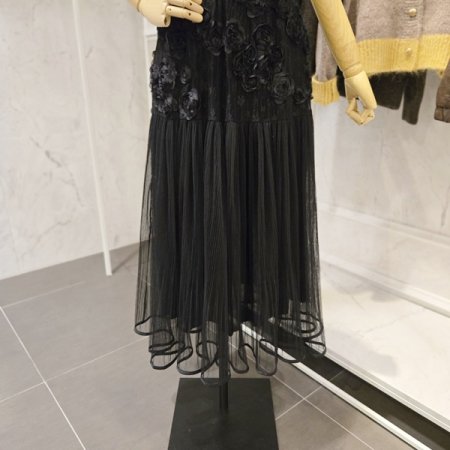 로즈 샤 밴딩 스커트