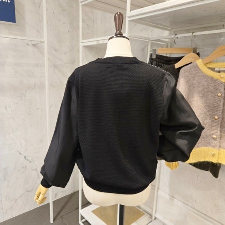 큐빅 레이스 니트