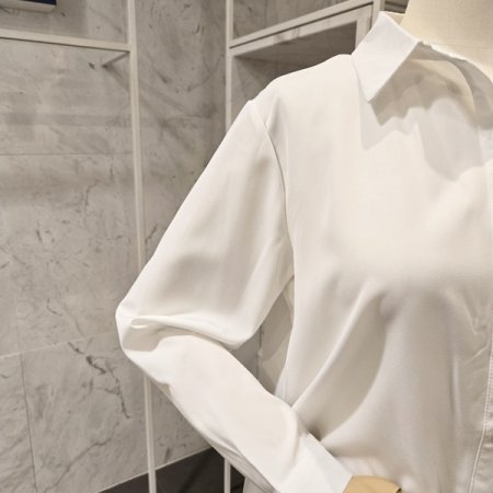 언발 블루 블라우스