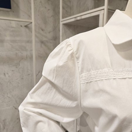 밑단 레이스 셔츠