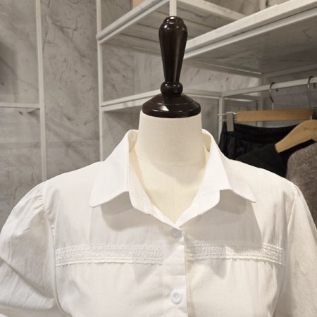 밑단 레이스 셔츠