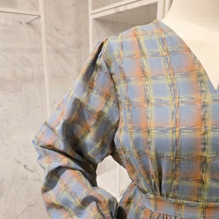 체크 뒷 끈 원피스