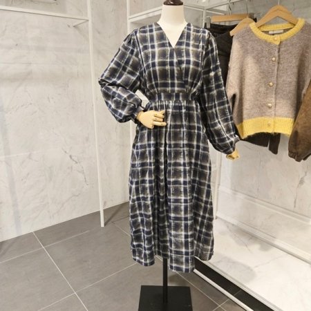 체크 뒷 끈 원피스