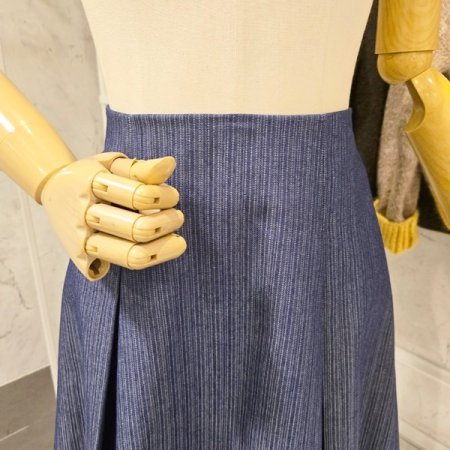 줄지 플레어 스커트