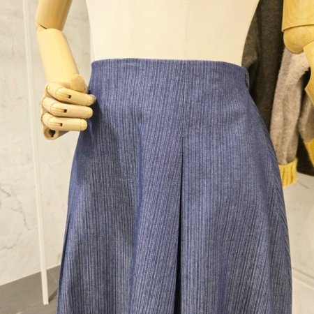 줄지 플레어 스커트