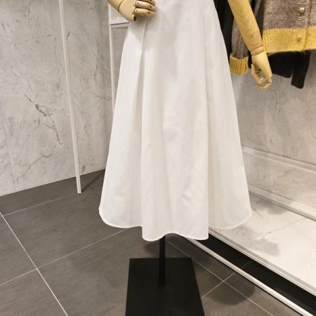 줄지 플레어 스커트