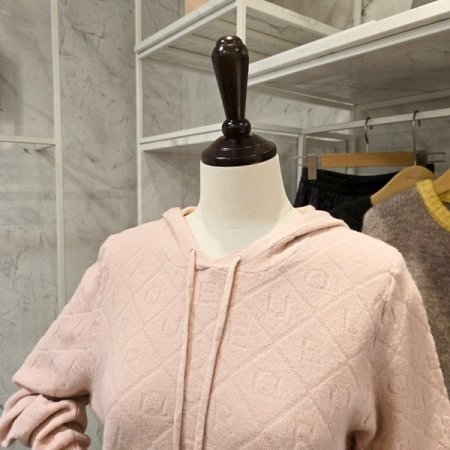 알파벳 후드 니트