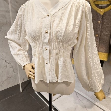 셔링 브이넥 블라우스